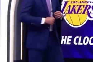 现在的AI技术太强了！普通人都能制作成从选秀到参加NBA正赛