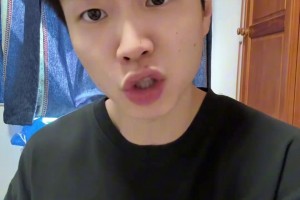 苏群分析：杨瀚森季前赛首秀 为何和夏季联赛区别这么大呢？