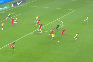 这反击太犀利了！韩国任意球机会被巴西打反击，维尼修斯单刀破门