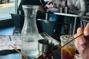 老baby！杰伦-格林的40岁女友开通小红书：我爱中国！