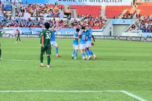 国安到底怎么了？33分钟已两球领先，现场记者直言：难以置信