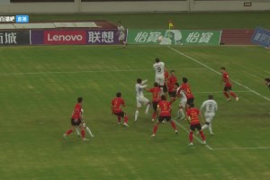 好可惜啊！中甲辽宁铁人外援安以恩精彩脚后跟破门被误判越位扼杀