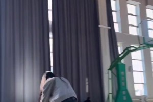 火箭这套首发身高历史第一！4个超过2米1的，2米03的阿门都只能算小矮人