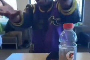 笑死！杰伦-布朗：杜兰特的雕像可以放在他家门口！下半身雷霆，上半身勇士！