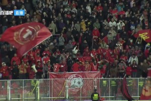 辽足回归中超！铁西体育场DJ带着辽宁球迷高喊“中超我们来啦！”