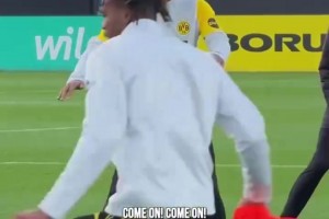 巴萨队史最佳7号？曾经的比利亚是怎么踢球的？无出其右的射术！