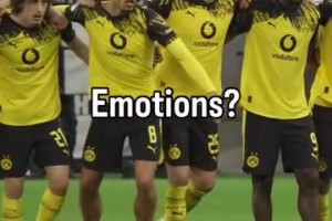 曲调各不相同！点球大战获胜后多特球员的众生相！