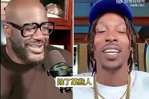 安东尼准备喝水时球队发起进攻，立马扔了水瓶，随后助攻队友破门