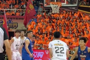 你也遇到那个满眼都是你的男人了嘛？