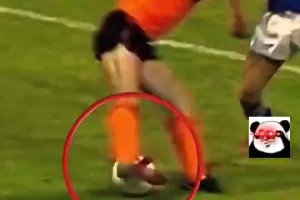 五十年前的神技！克鲁伊夫转身，至今仍有很多球员在学习！