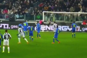 博格巴就这无敌的脚法，让曼联花了一亿欧