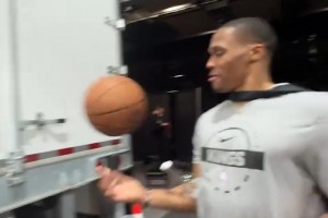 原来职业球员也会转不好！国王众将挑战转球，谁是最强选手？