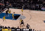 看得准！海兰德强突篮下造海斯犯规湖人挑战成功改判进攻犯规