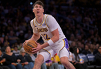 力战旧主！拉拉维亚全场8中5拿到13分5板2助2断防守端积极主动