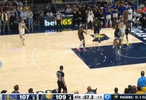 还在冲击！巴特勒突破暴扣并造成犯规&双方109-109平